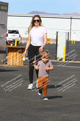 media/Mar-13-2022-SoCal Trackdays (Sun) [[112cf61d7e]]/Around the Pits/